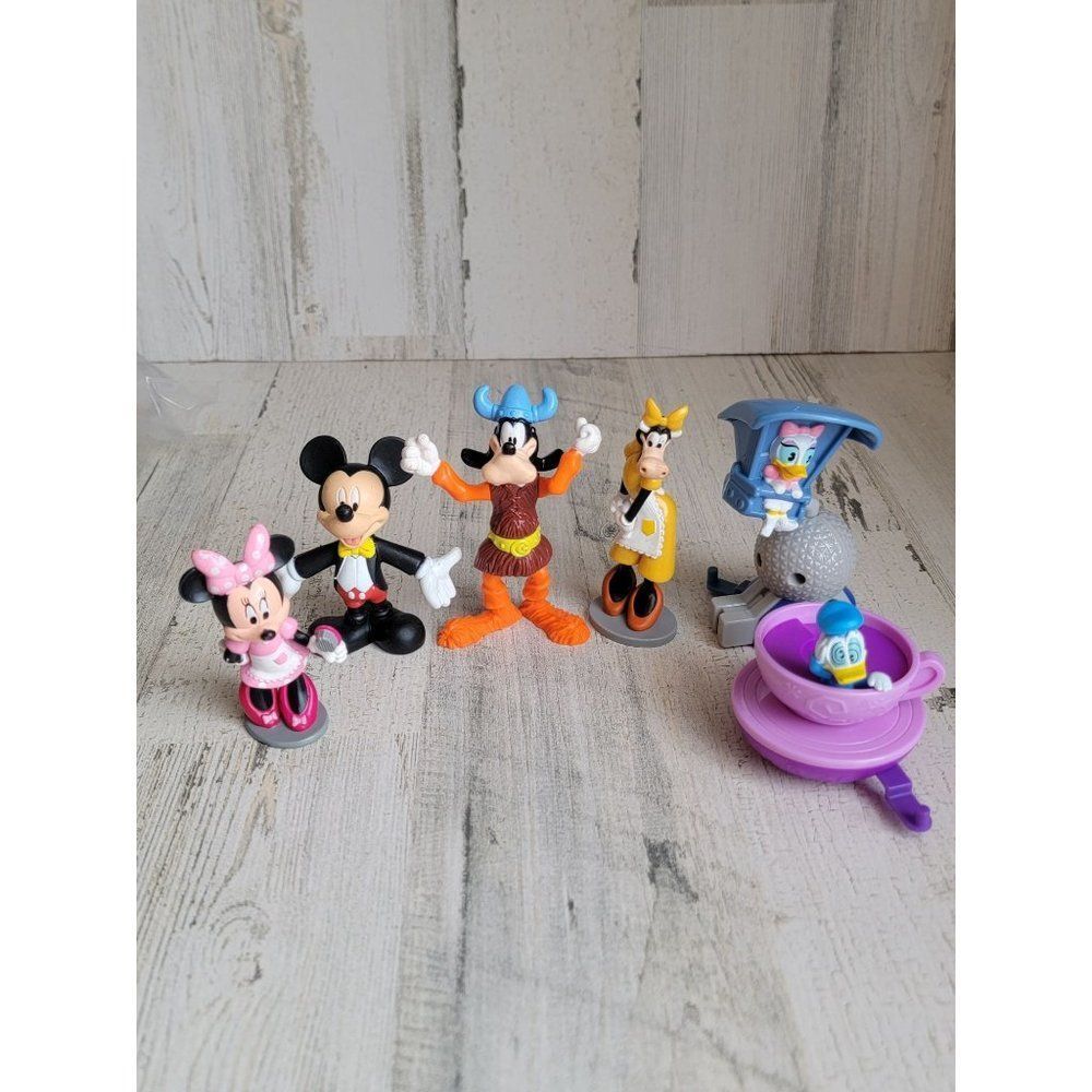 Disney couple date night Clarabelle Goofy Donald Duck Daisy Mickey Minnie Mouse